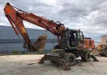 Excavatrice sur chenilles Hitachi ZX 210 W