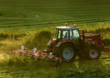 Faneuses rotatives Fella Sanos 8608 DN