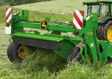 Faucheuse à disque traîné avec conditionneur John Deere 635