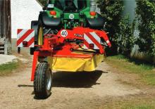 Faucheuse à disque traîné avec conditionneur Fella SM 401 TRANS-RC