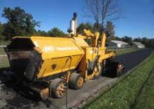 Finisseur d'asphalte sur roues Blaw-Knox PF 161