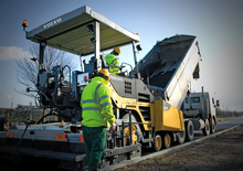 Finisseur d'asphalte sur roues Volvo ABG6870