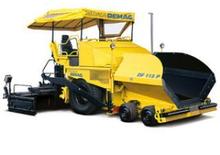 Finisseur d'asphalte sur roues Demag DF 110 P