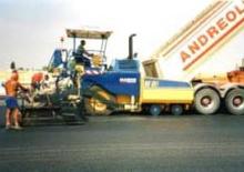 Finisseur d'asphalte sur roues Marini MF 691