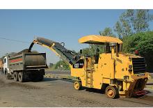 Découpeuse de chaussée Caterpillar PM102
