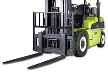 Chariots élevateurs frontaux à gaz Clark C45 L