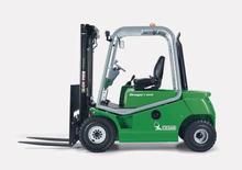 Chariots élevateurs frontaux à gaz Cesab Drago 300 H