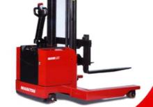 Gerbeurs à conducteur accompagnant Manitou ES 720