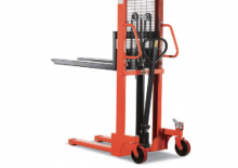 Gerbeurs à conducteur accompagnant Noblelift SFHD10
