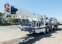Grues mobiles sur camion Tadano TT-300X