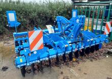 Herse à disques en zinc New Holland SDM 300R 