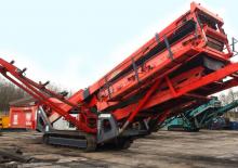 Installation de criblage mobile Sandvik QA 440