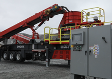 Installation de criblage mobile Sandvik UH373