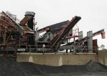 Installation de criblage mobile Sandvik UV 320