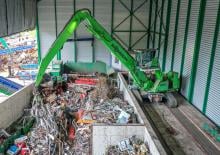 Manipulateurs de matériaux Sennebogen 830R E 