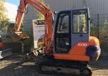 Mini Pelles Hitachi EX 30 UR
