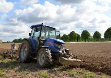 Tracteurs municipaux Iseki TJA 8100