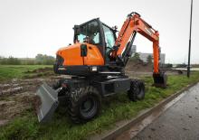 Excavatrice sur pneus Doosan DX57W-5