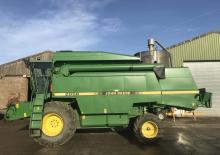 Moissonneuse-batteuses John Deere 2058