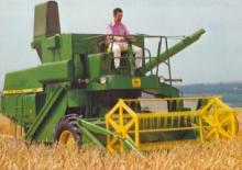 Moissonneuse-batteuses John Deere 925
