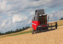 Moissonneuse-batteuses Massey Ferguson Activa 7345S-MCS