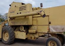 Moissonneuse-batteuses New Holland Clayson M 135