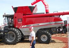 Moissonneuse-batteuses Massey Ferguson Delta 9560