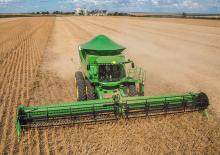 Moissonneuse-batteuses John Deere S780