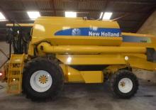 Moissonneuse-batteuses New Holland TX 63
