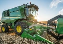 Moissonneuse-batteuses John Deere W550 HM™