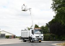 Nacelles à bras articulés montées sur camion Custers Sagitta 17 BHS