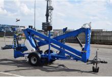 Nacelles à bras articulés montées sur camion UpRight TL 49 *