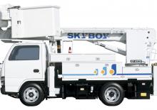 Nacelles télescopiques sur camion Tadano AT-147CE