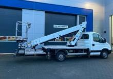 Nacelles télescopiques sur camion Bizzocchi Autel 230 HP