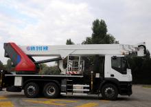 Nacelles télescopiques sur camion CTE B-Lift 510 HR