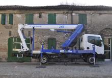 Nacelles télescopiques sur camion Socage forSte 20 TJ 