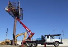 Nacelles télescopiques sur camion Elliott Equipment H90R HiReach