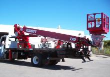 Nacelles télescopiques sur camion Elliott Equipment I70F HiReach