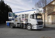 Nacelles télescopiques sur camion Multitel J 335 Alu