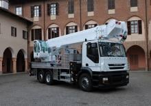 Nacelles télescopiques sur camion Multitel MJ 420