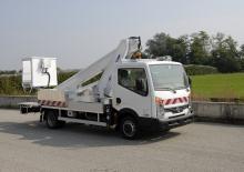 Nacelles télescopiques sur camion Multitel MT 182 DS