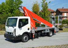 Nacelles télescopiques sur camion Multitel MT 240 EX
