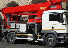 Nacelles télescopiques sur camion Palfinger P 370 KS E