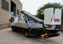 Nacelles télescopiques sur camion Movex P140 TLR