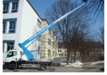 Nacelles télescopiques sur camion SUP PLA 212