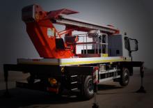 Nacelles télescopiques sur camion ISOLI PTJ270S