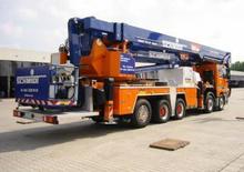 Nacelles télescopiques sur camion Bronto Skylift S 88 HLA