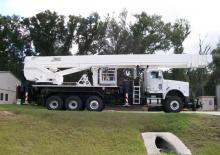 Nacelles télescopiques sur camion Bronto Skylift S200XDT