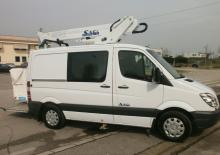 Nacelles télescopiques sur camion Safi SCJ 13