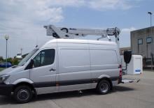 Nacelles télescopiques sur camion Safi SCJ 14